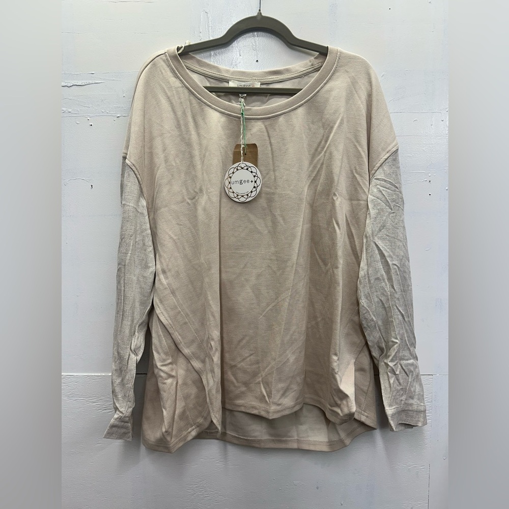 NWT Umgee Cream Long Sleeve Tee with Linen Blend Sleeves - Size XL